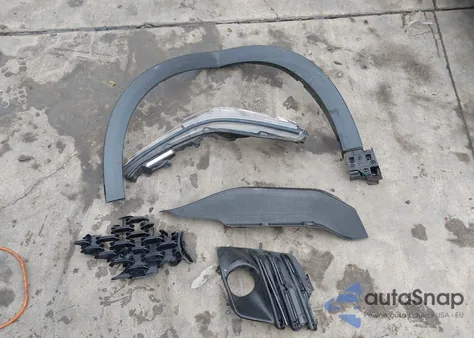 2023 Subaru Forester Limited z USA, uszkodzony, nr VIN JF2SKANC0PH477116